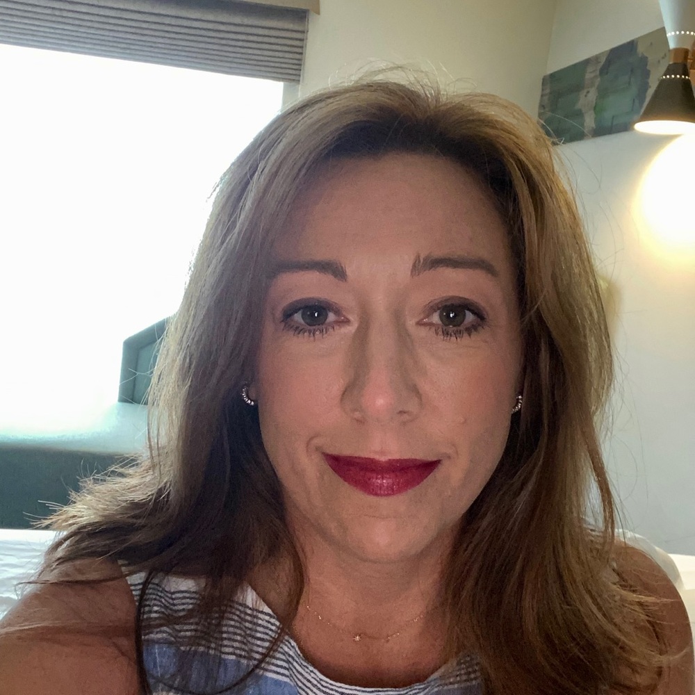 Meet your Posher, Jennifer